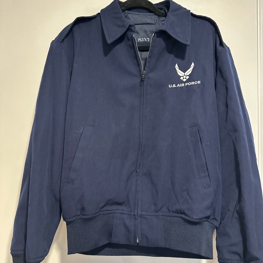 VTG ‘02 USAF Sz: 44S Wool Blend Light Weight bomber Jacket With Removable Liner.